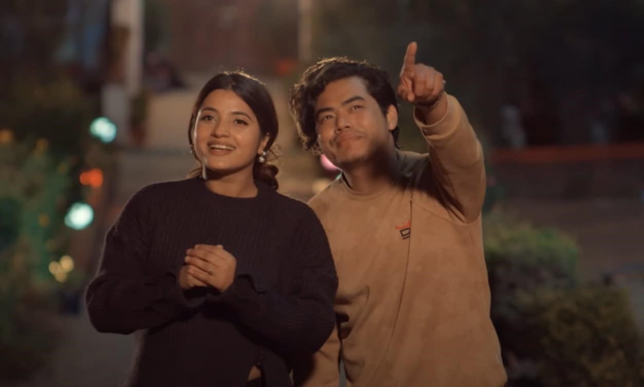 रचनाको जुनी जुनी बोलको फिमेल भर्सनमा स्मारिका र शिसनको रोमान्स